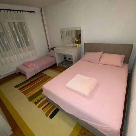 Tomasevic Гостевой дом Гуча